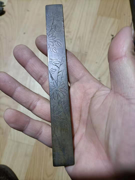 清代铜镇尺一只!!!品如图刻工精细有缘人买...