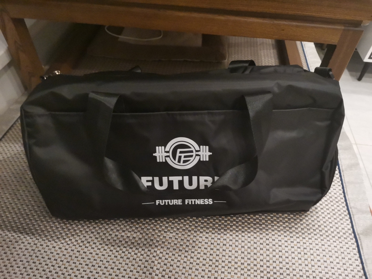 健身包,质量还不错!干湿分离包挺大的