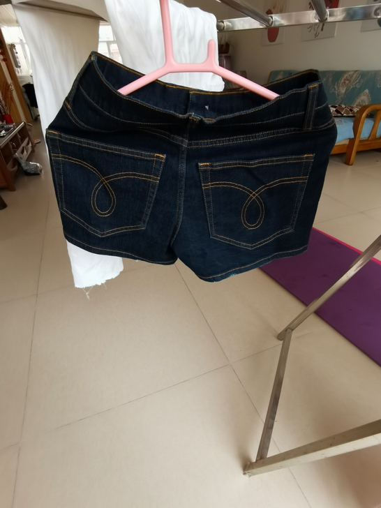 牛仔短裤,好看,1.58 110斤有点紧