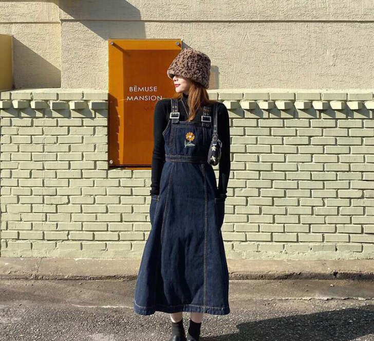 19.9包邮 牛仔背带裙 有点瑕疵后边的拉...