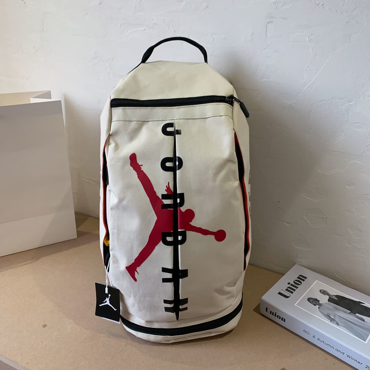 全新飞人乔丹运动背包旅行背包男女都适合包邮