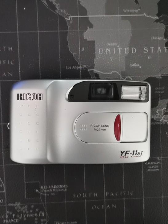 日产理光胶卷相机，95新，功能完好