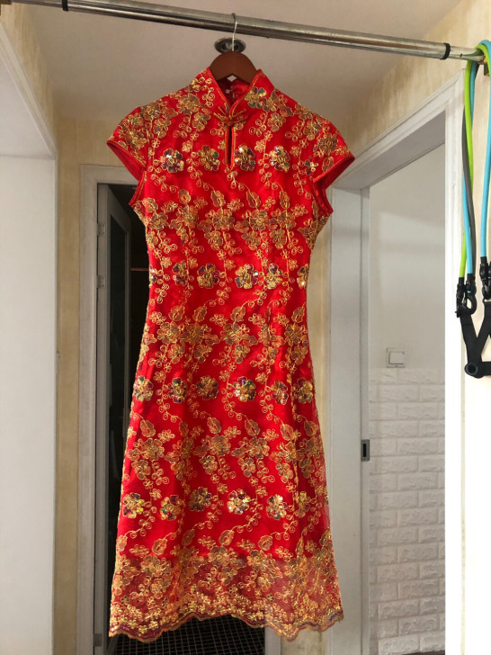 敬酒服,只穿过一次,全手工刺绣,面料超级好...