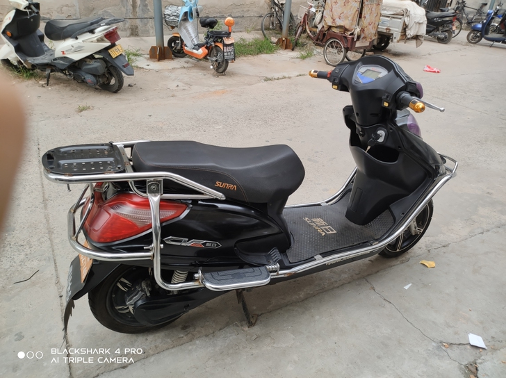 新日72V全新电池电动车长跑王