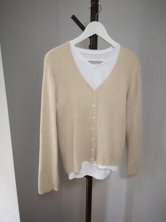 hisong尾货显白两色90%羊绒衫，V领...