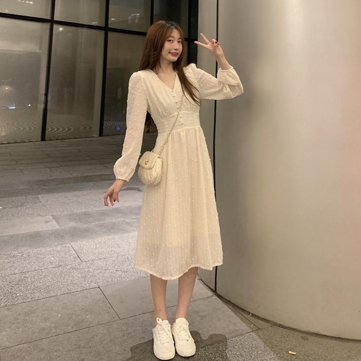 秋季新款法式复古超仙气质长裙高腰V领连衣裙...