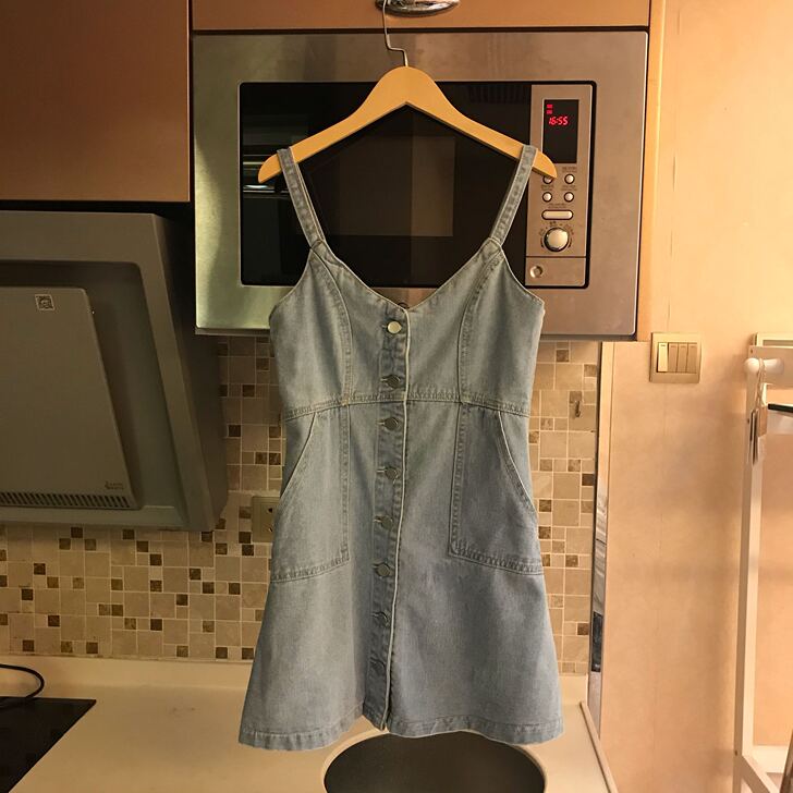 2020夏季新款V领小个子吊带连衣裙收腰显...