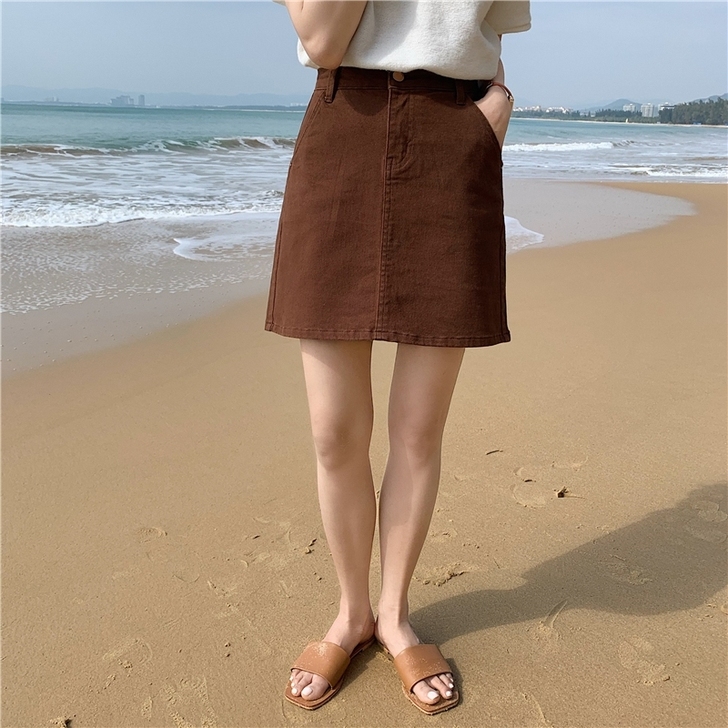 复古咖啡色牛仔半身裙女2021早春新款高腰...