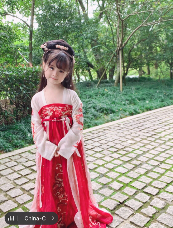 初立正版儿童汉服唐制小龙母130