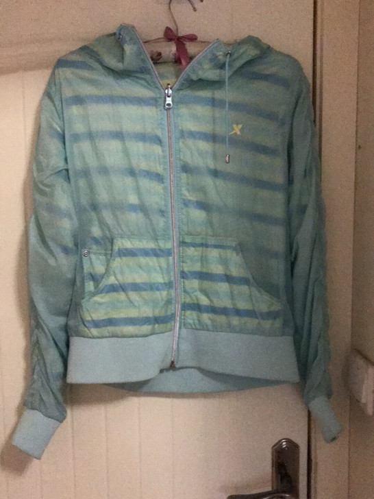 特步运动外套女两穿，适合身高160左右，体...