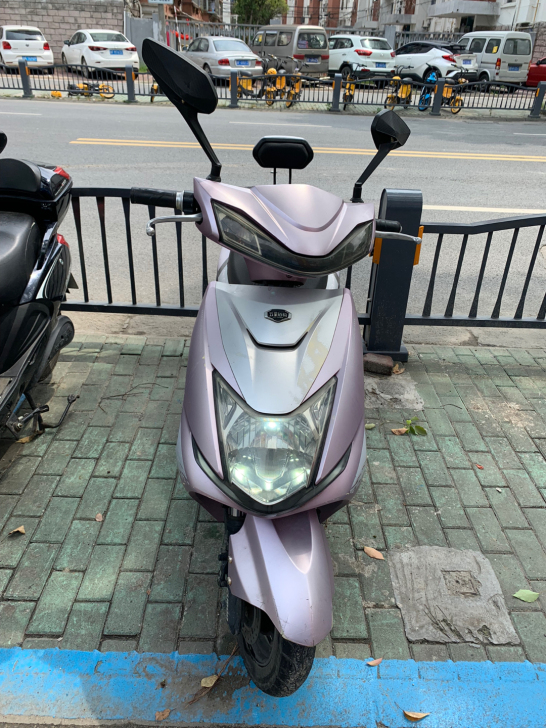 精品二手7220五星钻豹电动车,6个电瓶续...