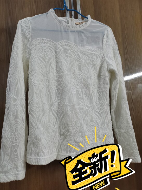 拉夏贝尔蕾丝衫