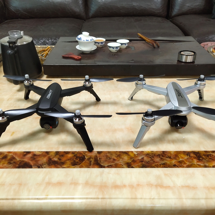全新未拆封 jjrc x5航拍无人机 带备...