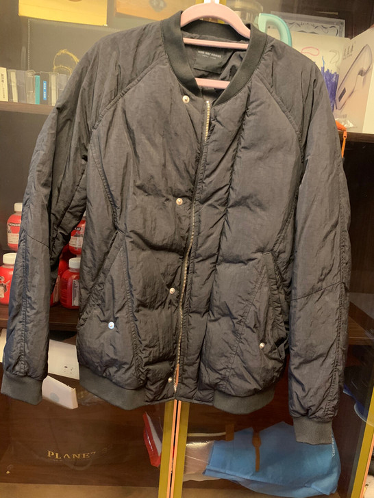 男款棒球棉服,基本全新,给钱就卖。