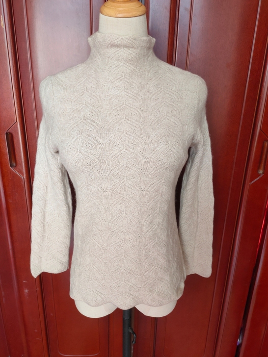 珍贝羊绒衫胸围84，衣长58，最后一张是腋...