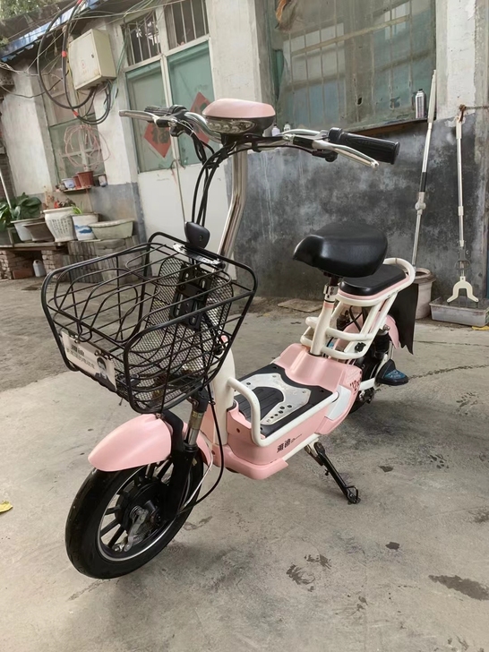 9成新二手电动车铅酸锂电大品牌雅迪爱玛电动...