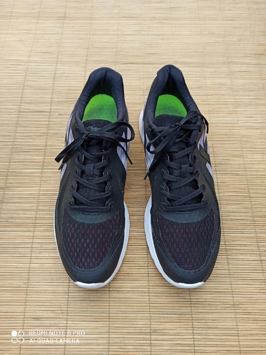 44码特步新款运动鞋