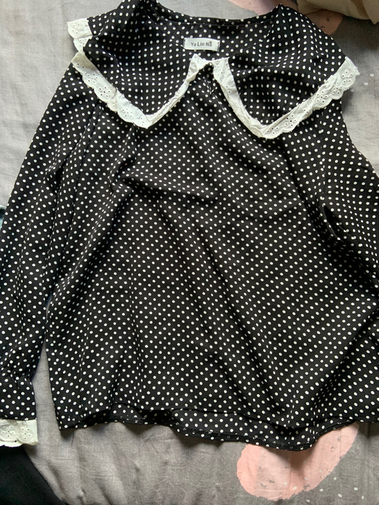 全新娃娃领衬衫，买回因为怀孕一次未穿，