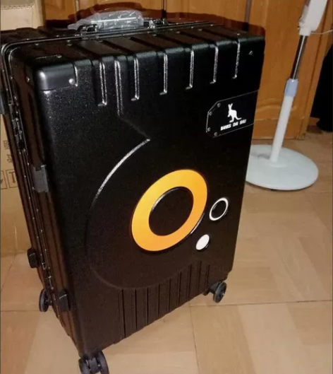 特价出!原价699袋鼠 拉杆箱密码箱行李箱...