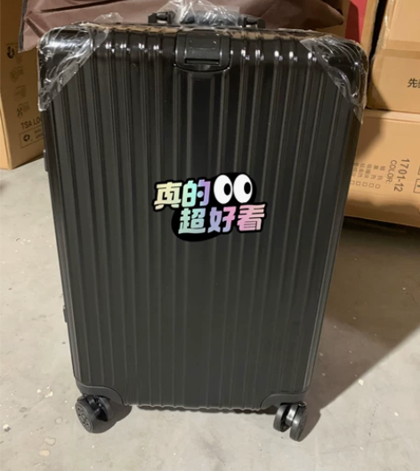 全新26寸日默瓦同款黑色拉杆箱万向轮，防刮...