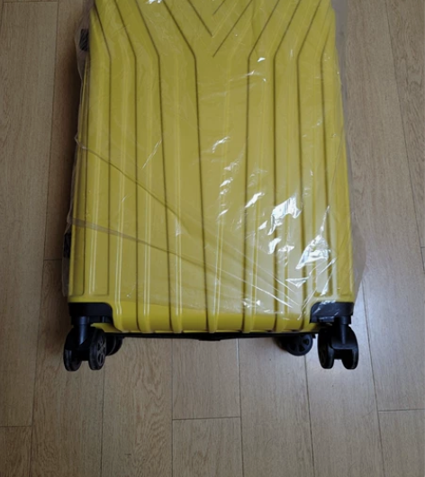 全新拉杆箱，复古PC包角拉链款密码箱 尺码...