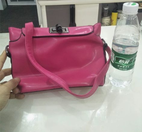 全品 大小参考纯净水  不包邮 感兴趣的话...