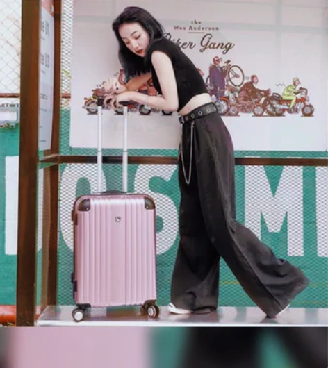 爱华仕拉杆箱特卖 感兴趣的话点“我想要”和...