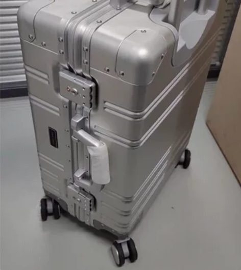 全铝镁合金拉杆箱旅行箱，严选品质，数量不多...