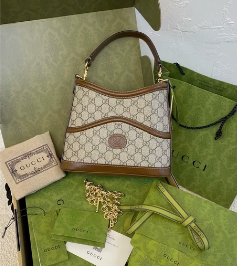 GG互扣式双G手提链条桶包/腋下包 延续了...