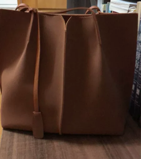 全新包包，搬家清理闲置，不退换，细节看图谢...