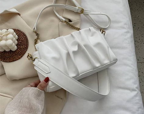 搬家带不走！ 非常优雅的小包，可放手机钥匙...