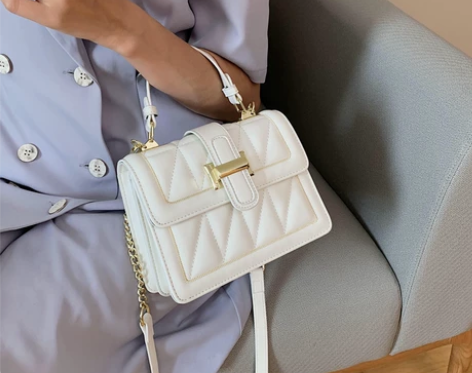 天彩翼飞 女士包 感兴趣的话点“我想要”和...