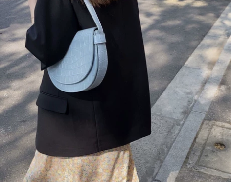 半圆马鞍包2021夏季新款韩版百搭单肩斜跨...