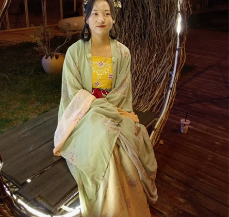 桔屿原创汉服 簪花 没有腰带,裙子上的珠珠...