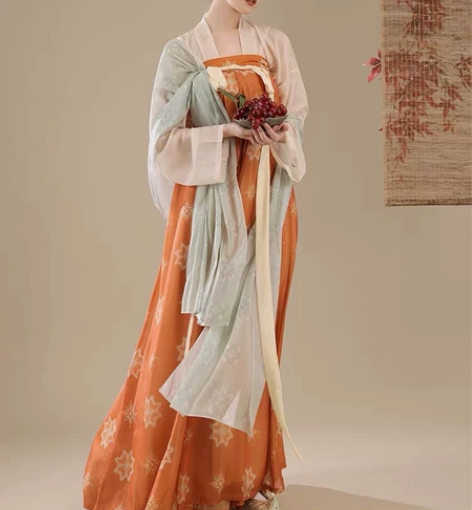 长安花m码仅试穿有吊牌 感兴趣的话点“我想...