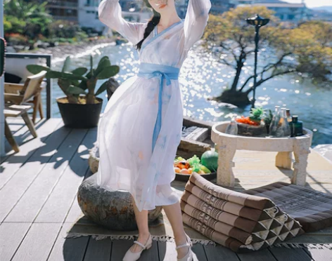 山河晴了  微笑向暖复古国风水墨印花连衣裙...