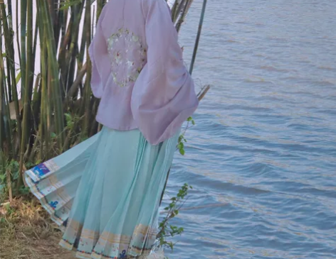 【青崖居】 海草月白色四定，原价有包物出，...