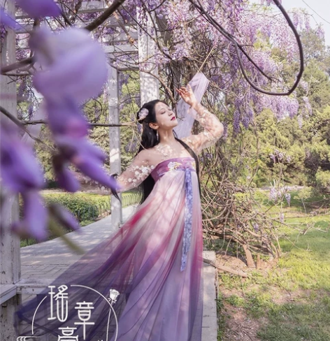 瑶章亭，花展颜，玫红色渐变紫齐胸襦裙汉服，...