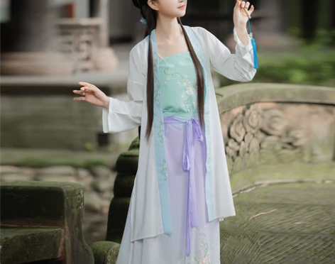 宋制汉服三件套s码,十成新,已绝版。包邮出...