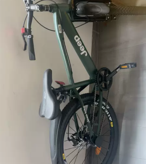 因孩子长期住校，现有有辆全新Jeep大童自...