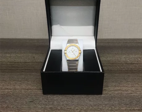 95新，欧米家石英腕表，表径：32.5，1...