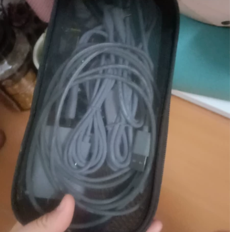 数据线，充电器，充电头，插排 全部低价出售...