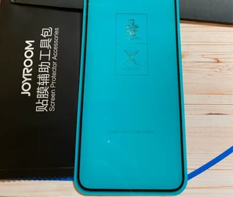 苹果x钢化膜一张 本人新换了手机 闲置一张...