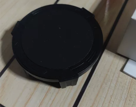 一个手机散热器，还有一个支架，两个功能都正...