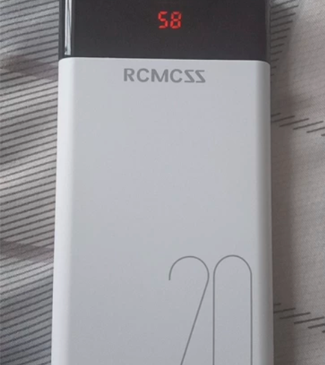 移动电源充电宝快充户外带线大容量学生安卓苹...