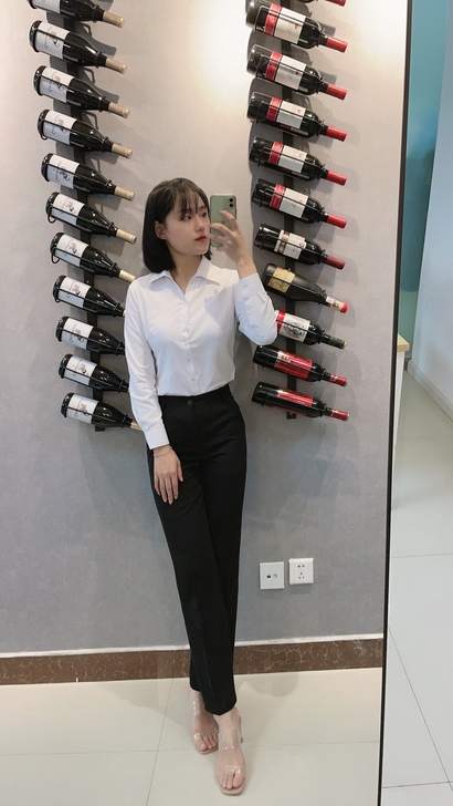 厂家，女士长袖V领斜纹衬衫。35码到42码...