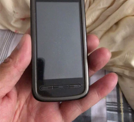 诺基亚手机5233 感兴趣的话点“我想要”...