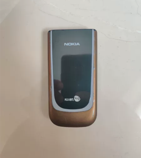 诺基亚7020小翻盖手机，淘汰的，没充电器...
