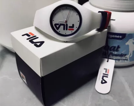 99全新 Fila斐乐手表简约果冻，配色简...