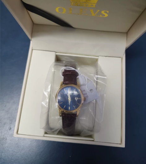 欧利时手表，单位发的，全新。 感兴趣的话点...